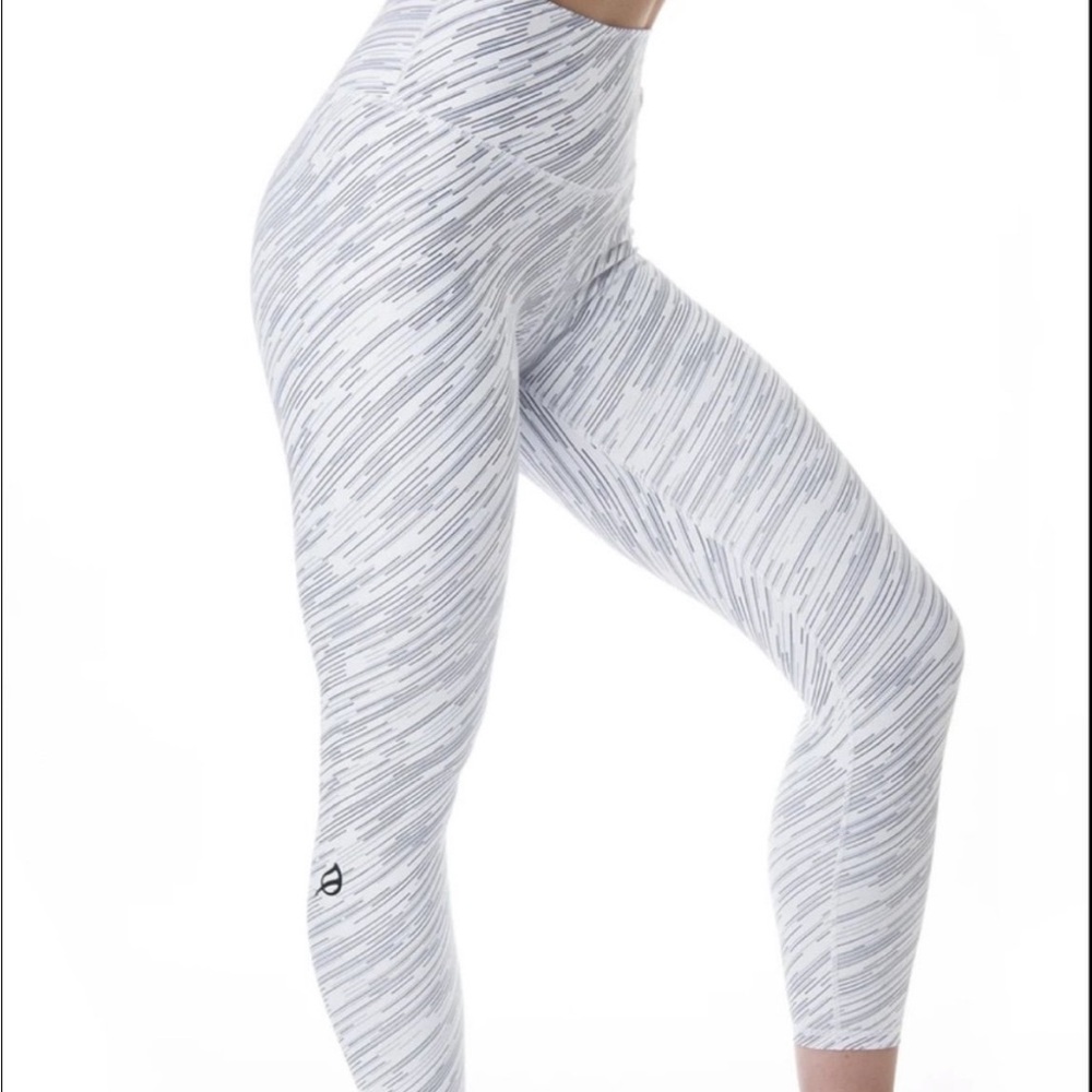 P’tula black and white stripe leggings